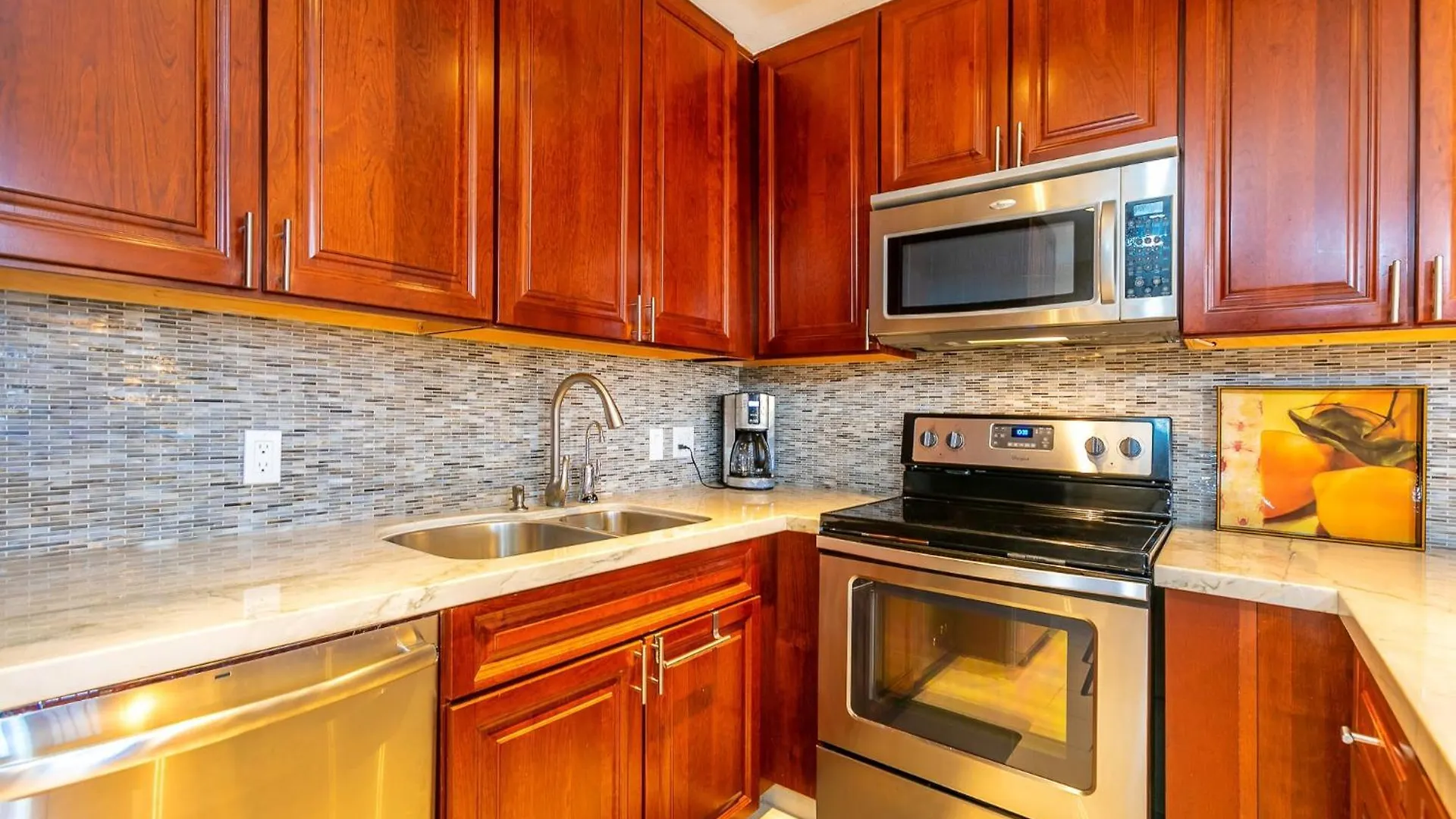 Apartment Kamaole Sands Two Bedrooms By Coldwell Banker Island Vacations Wailea  United States