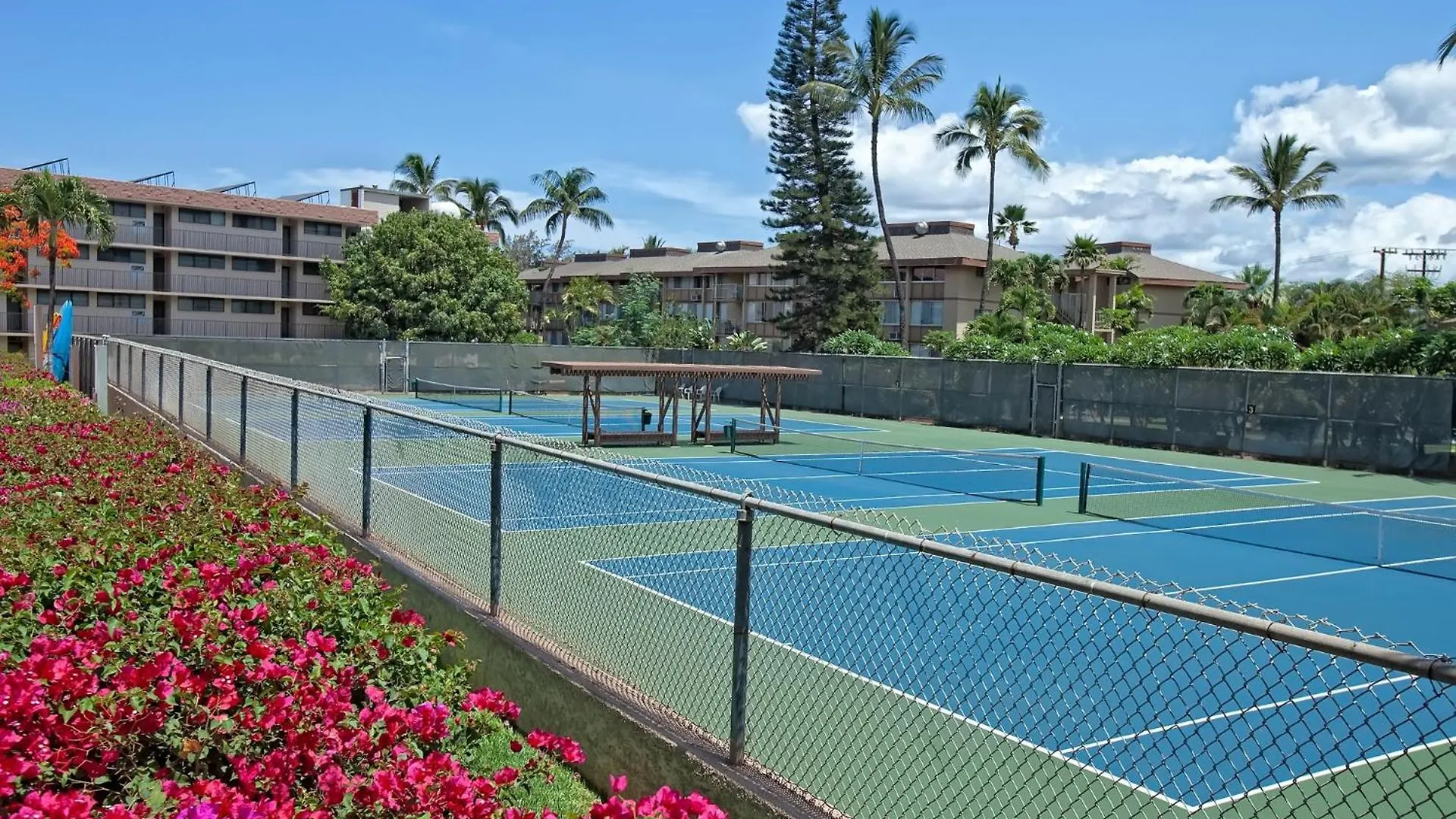 Apartment Kamaole Sands Two Bedrooms By Coldwell Banker Island Vacations Wailea