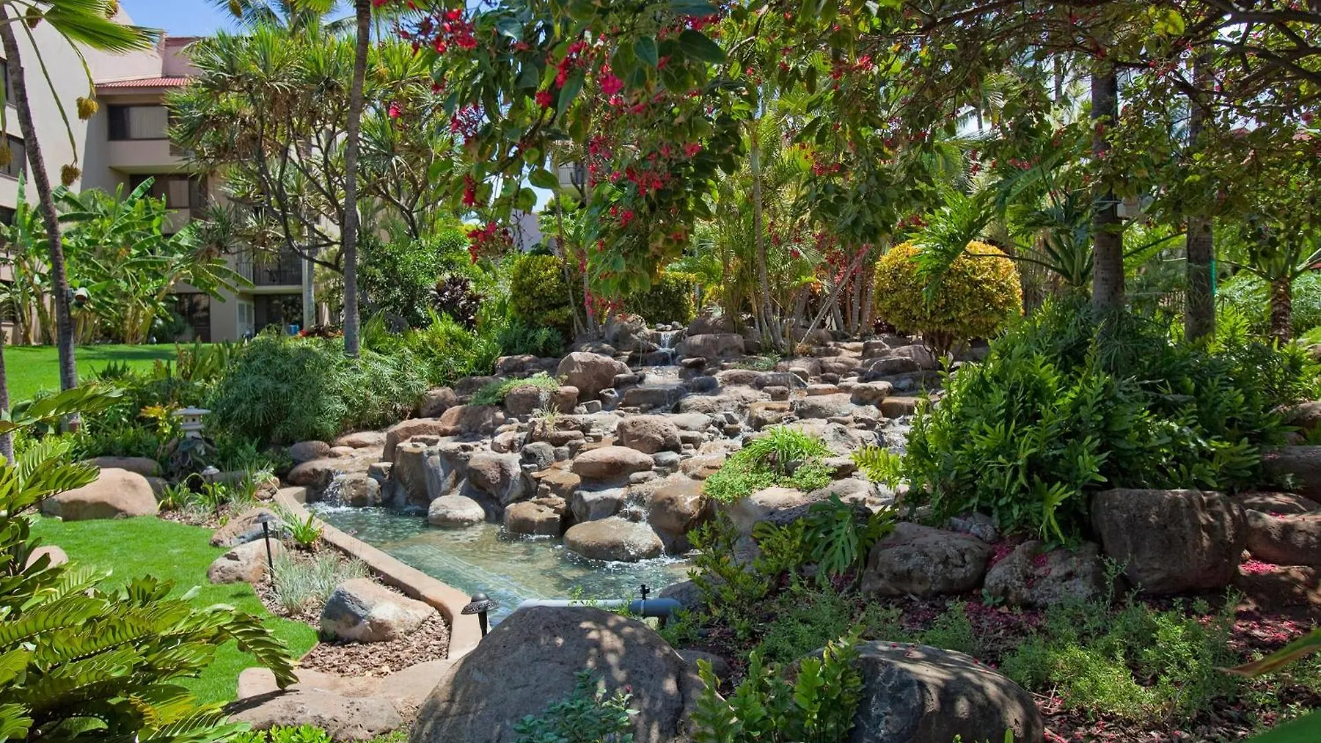 Apartment Kamaole Sands Two Bedrooms By Coldwell Banker Island Vacations Wailea  United States