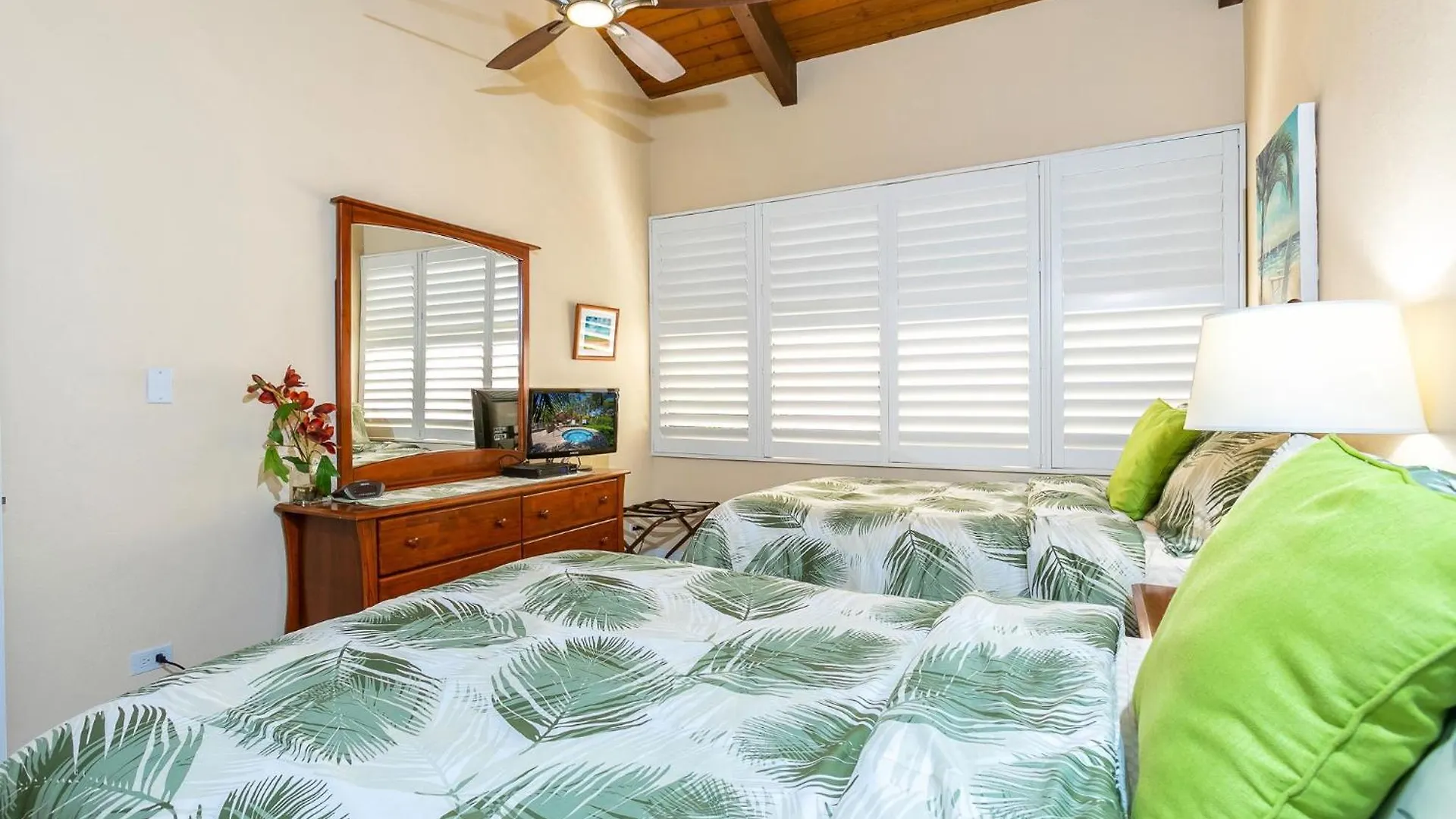 Kamaole Sands Two Bedrooms By Coldwell Banker Island Vacations Wailea