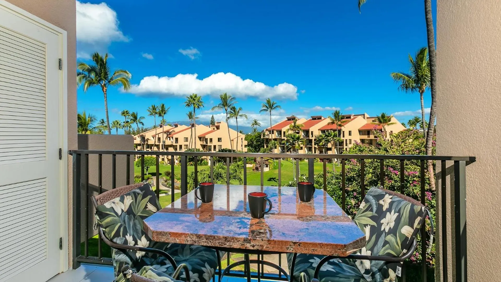Apartment Kamaole Sands Two Bedrooms By Coldwell Banker Island Vacations Wailea